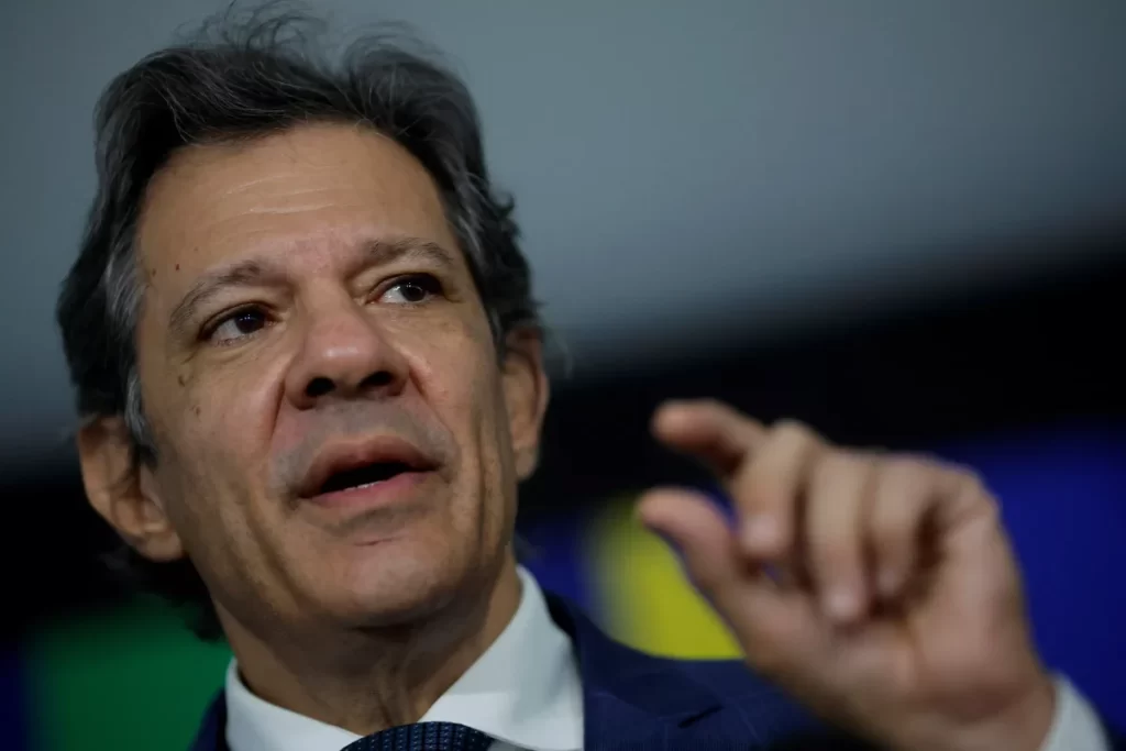Haddad Cumprir Metas Fiscais e Colaborar com o Banco Central Reduzirá a Inflação